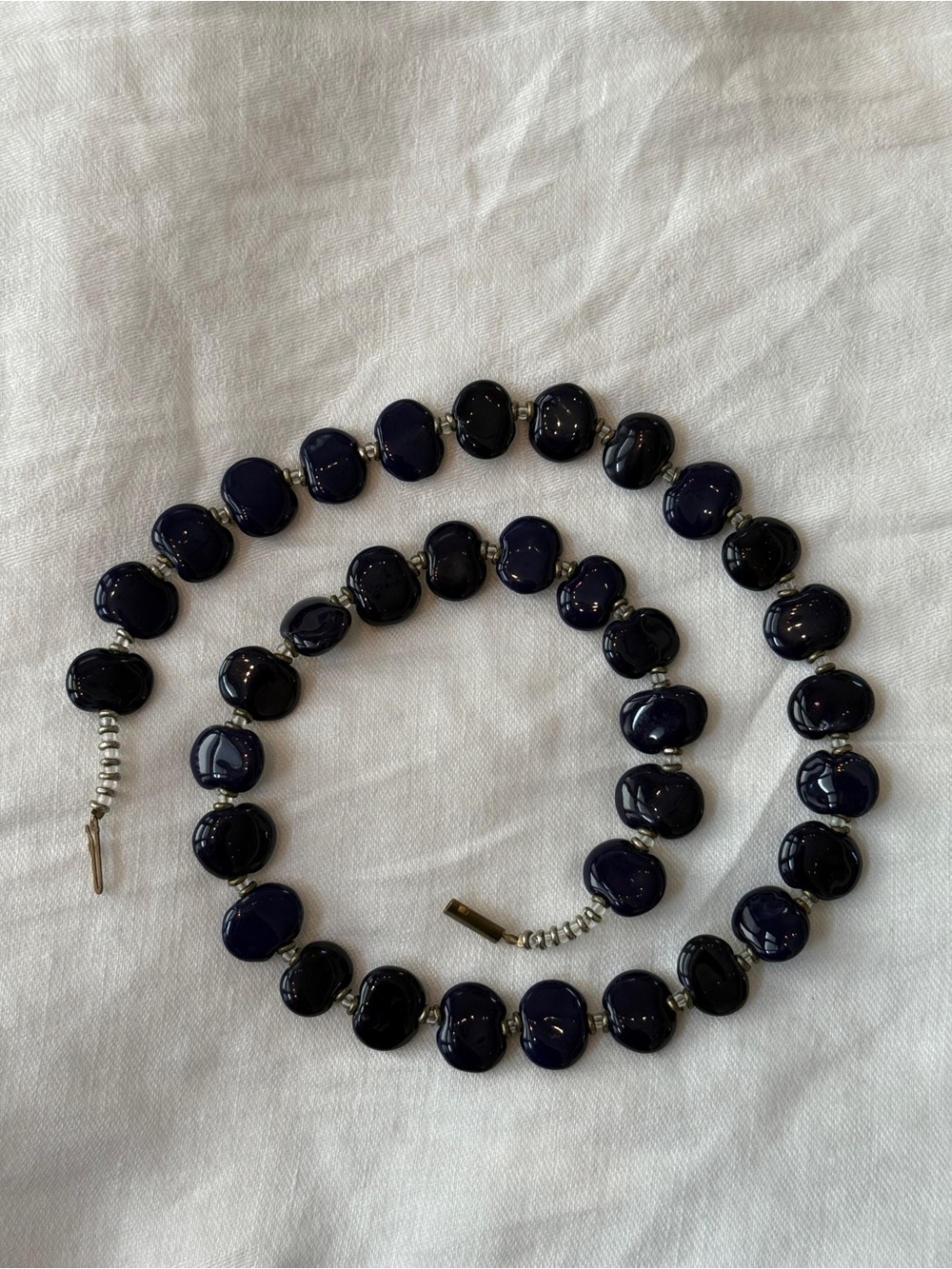 Blue stone bead necklace with barrel clasp looks like lapis lazuli - Picture 5 of 10